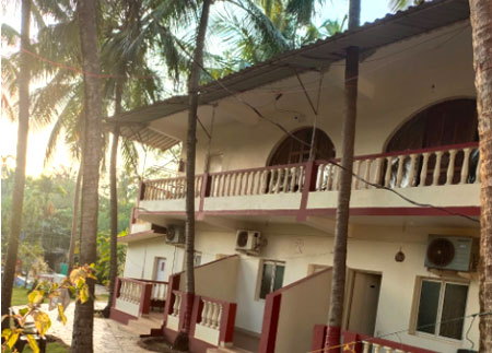 holiday homes in morjim