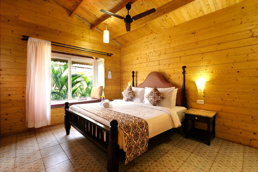 beach huts in morjim