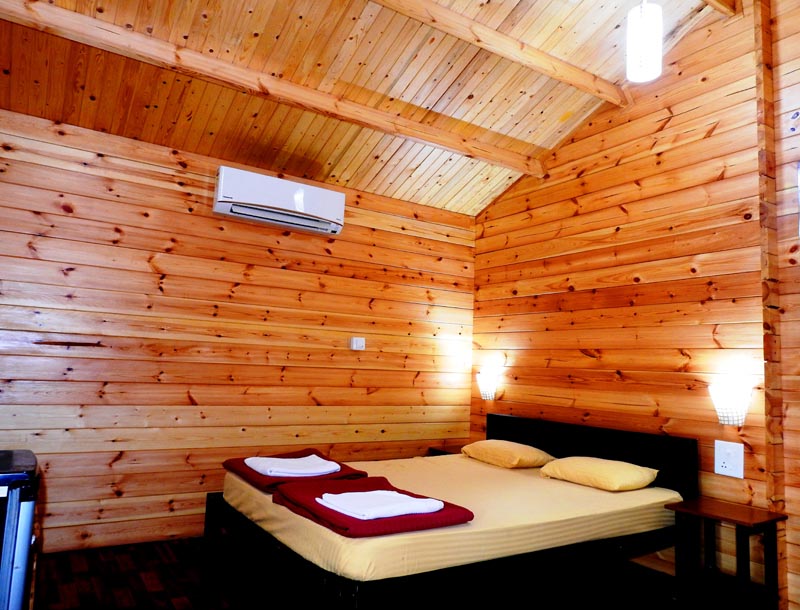 beach huts in north goa