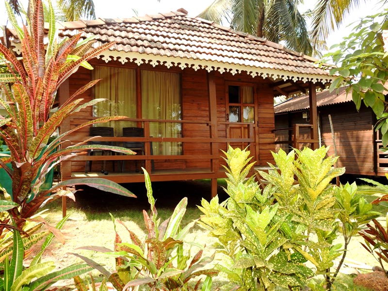 beach huts in north goa